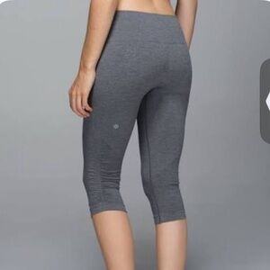 IVIVVA by LULULEMON girls size 8 light grey seamless leggings